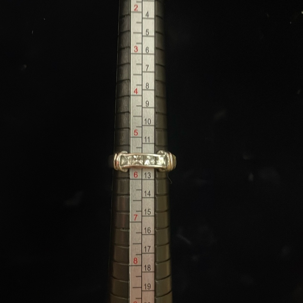 Ladies ring